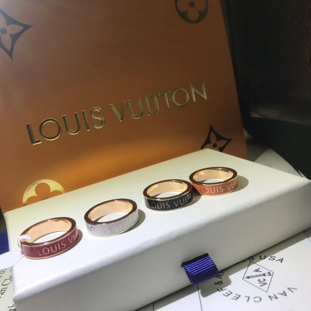 Louis Vuitton Ring Style lv 0358