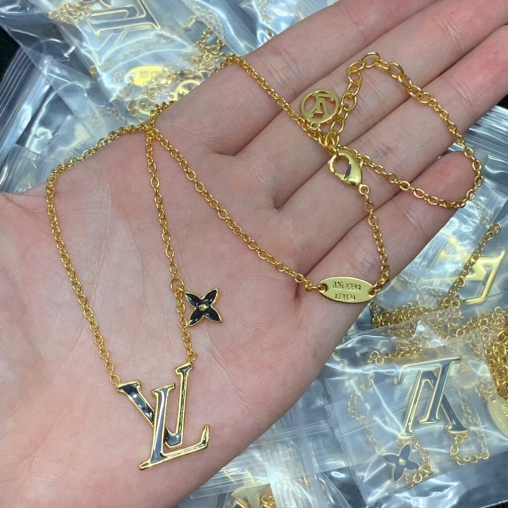 Louis Vuitton Jewelry Style 45