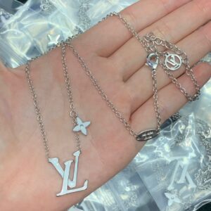 Louis Vuitton Jewelry Style 45