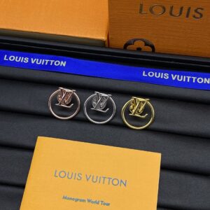 Louis Vuitton Brooch Style 35