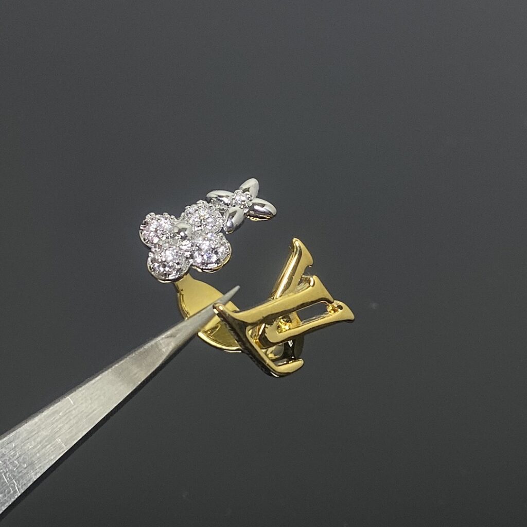 Louis Vuitton Jewelry Style 40