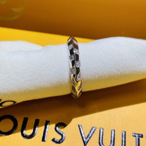 Louis Vuitton Ring Style lv 30 7