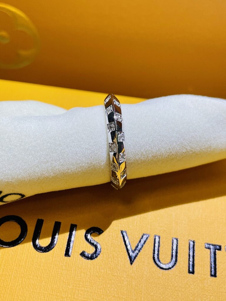 Louis Vuitton Ring Style lv 30 7