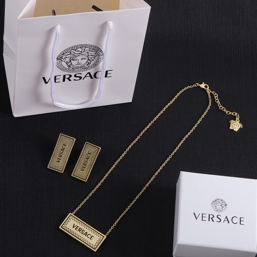 Versace Necklace Style 40 40