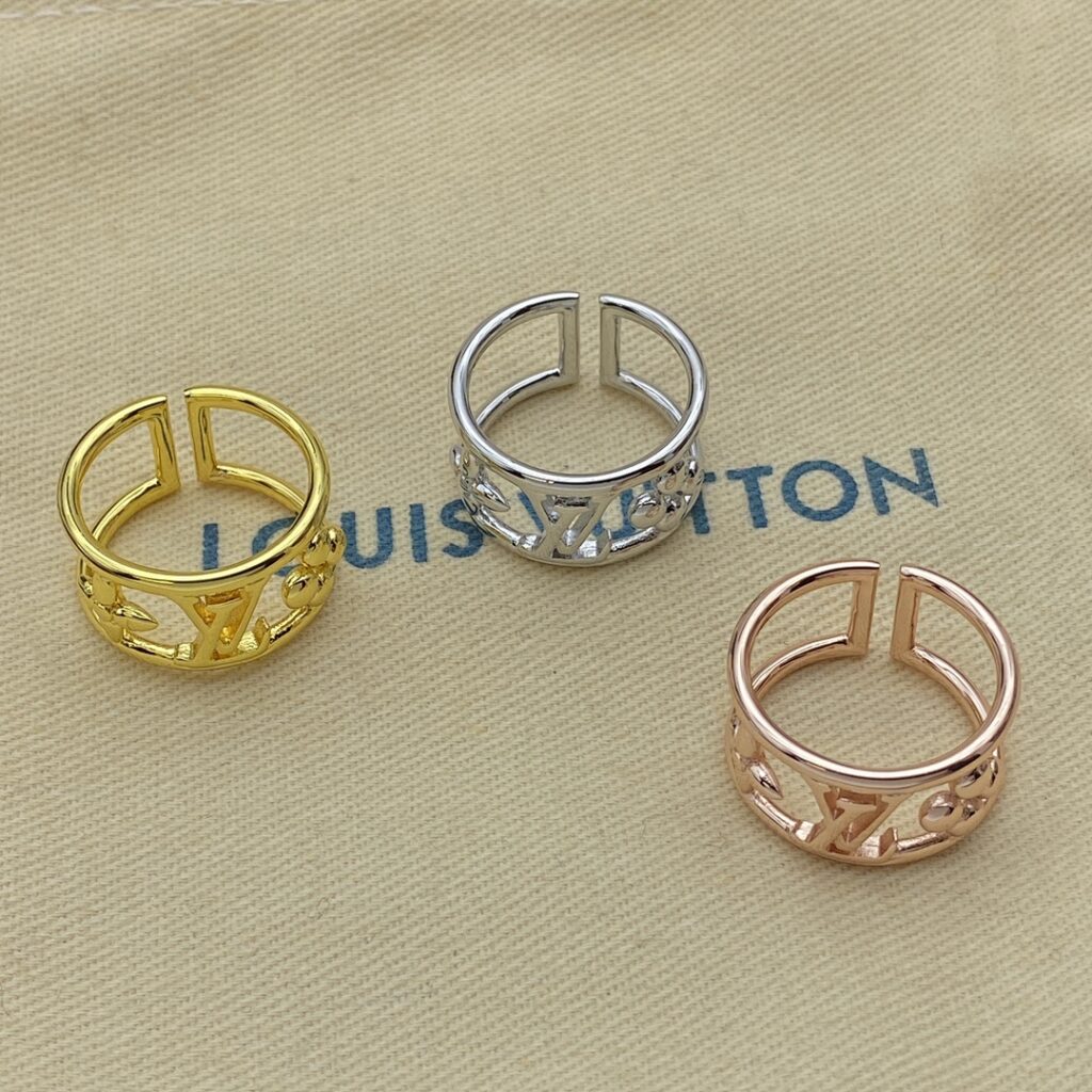 Louis Vuitton Jewelry Style 35