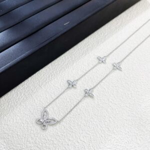 Graff Jewelry Style 50