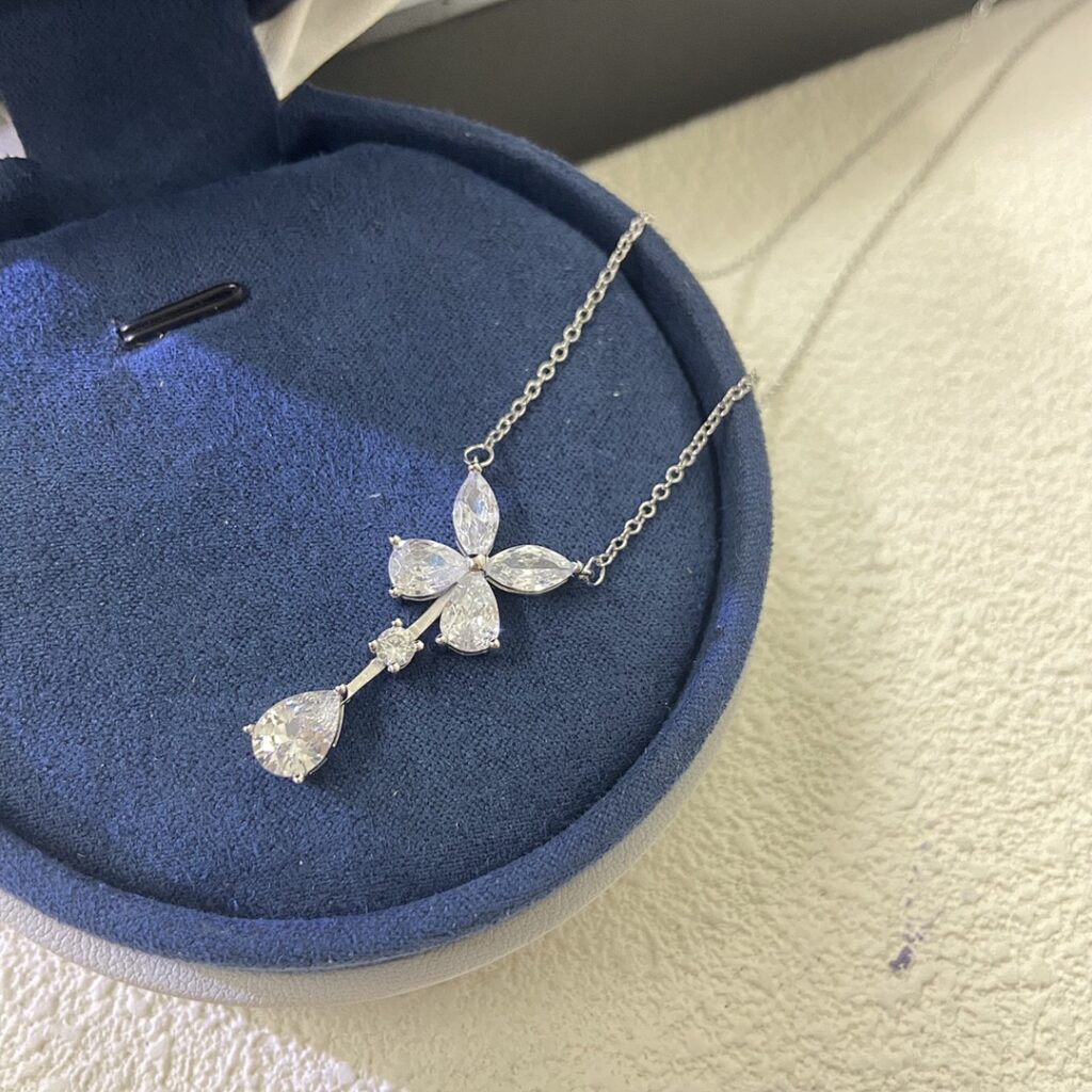 Graff Jewelry Style 48
