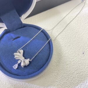 Graff Jewelry Style 50