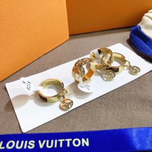 Louis Vuitton Jewelry Style 35 size678