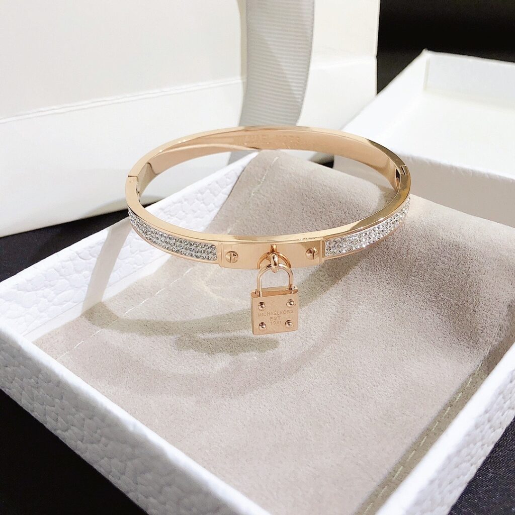 Jewelry Style 40