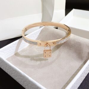 Jewelry Style 40