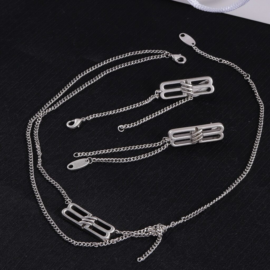 Balenciaga Necklace Style 45 40