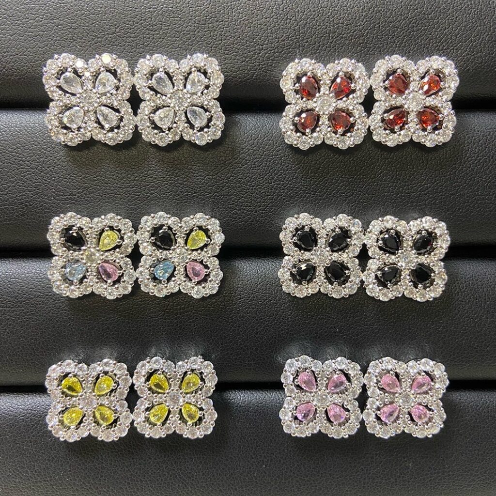 Harry Winston Earrings Style hw 60