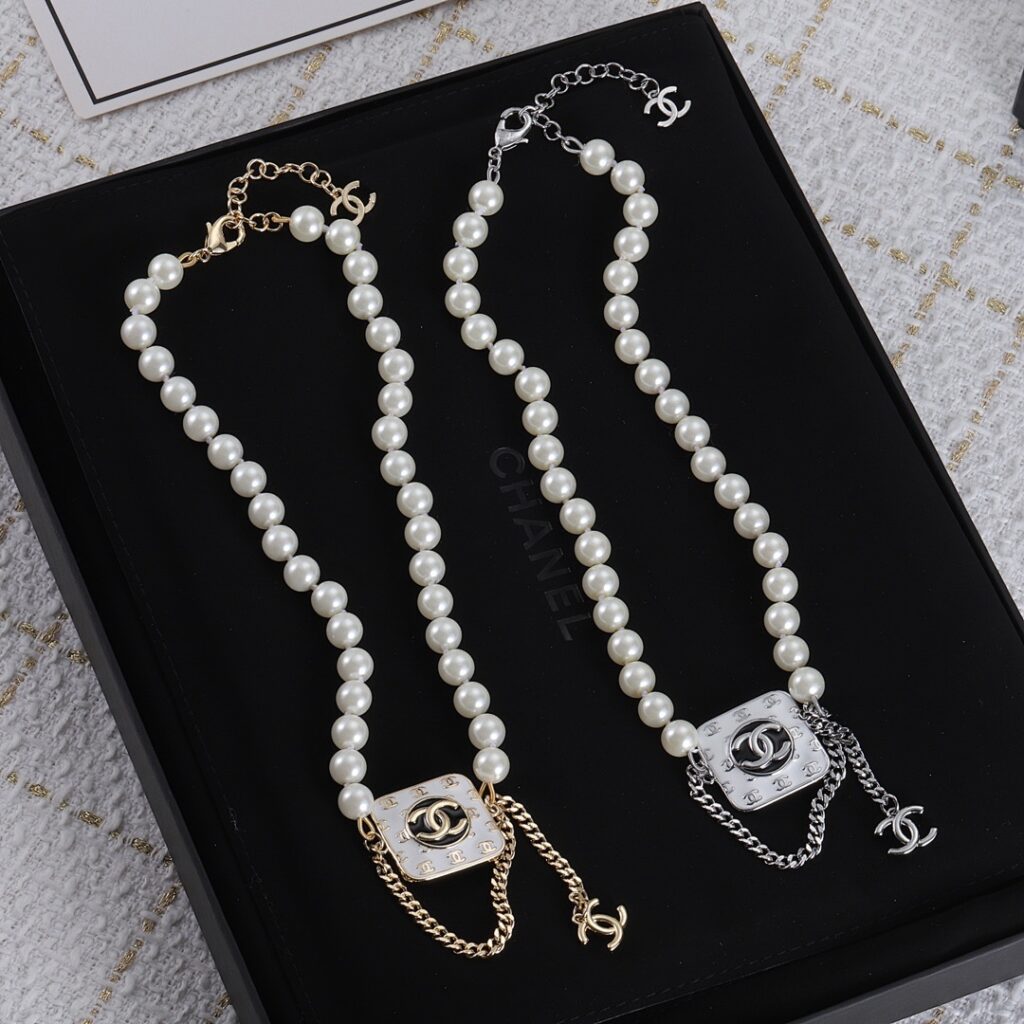 Chanel Jewelry Style 50