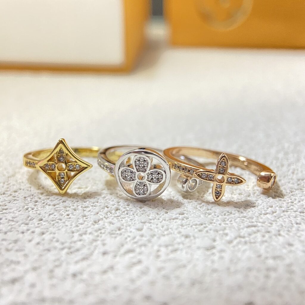 Louis Vuitton Jewelry Style 35
