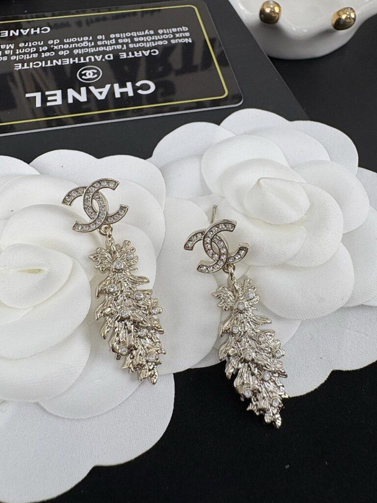 Chanel Jewelry Style 60
