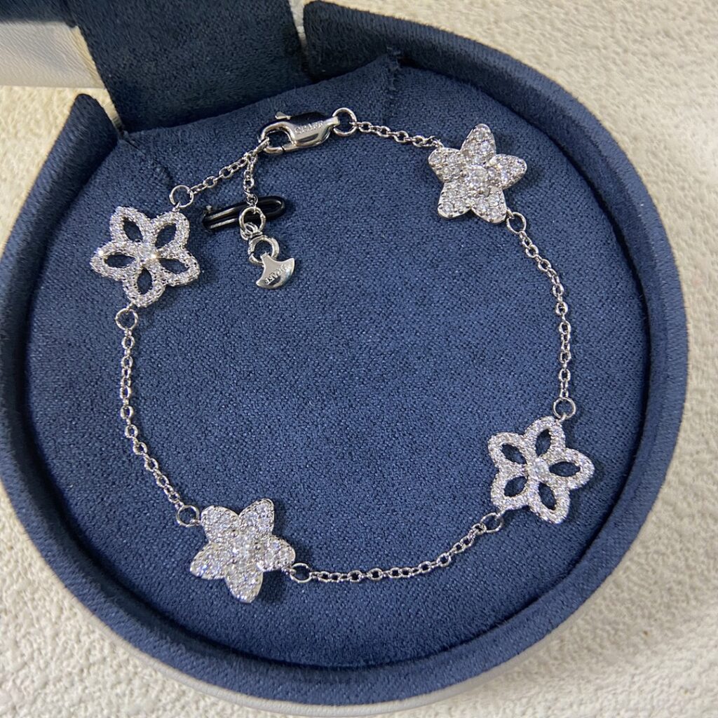 Graff Jewelry Style 50