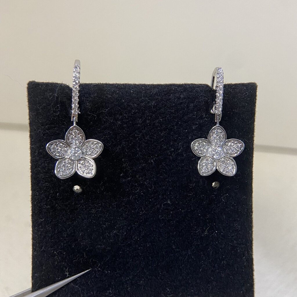 Graff Jewelry Style 50