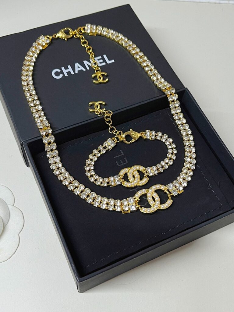 Chanel Necklace Style 55 50