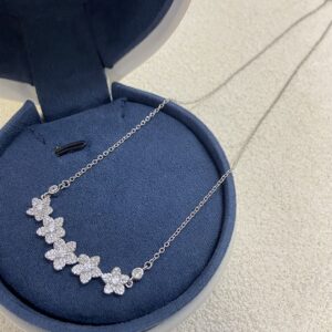 Graff Jewelry Style 50