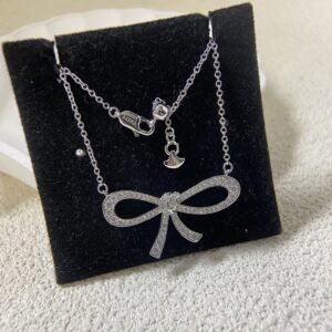 Graff Jewelry Style 50