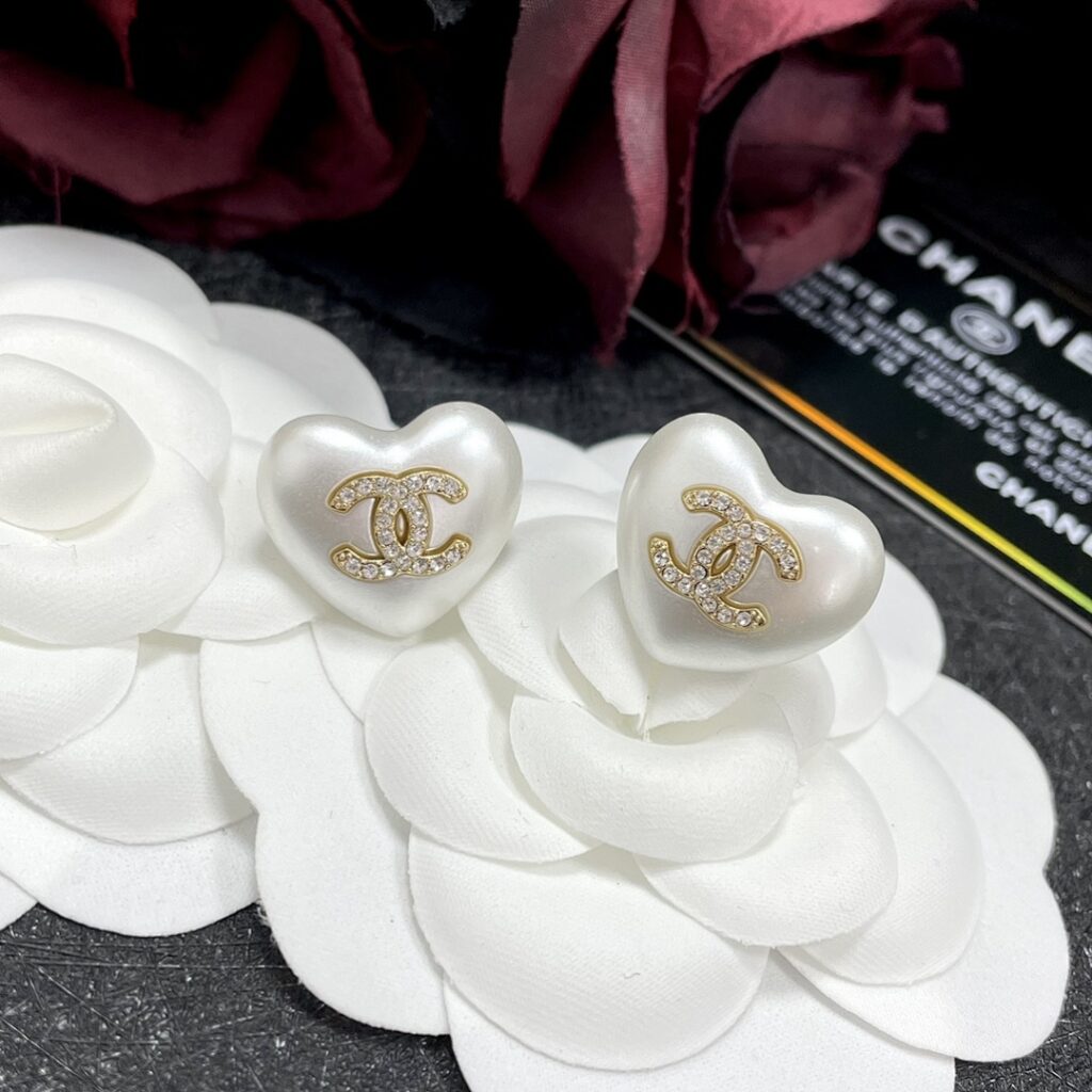Chanel Jewelry Style 50