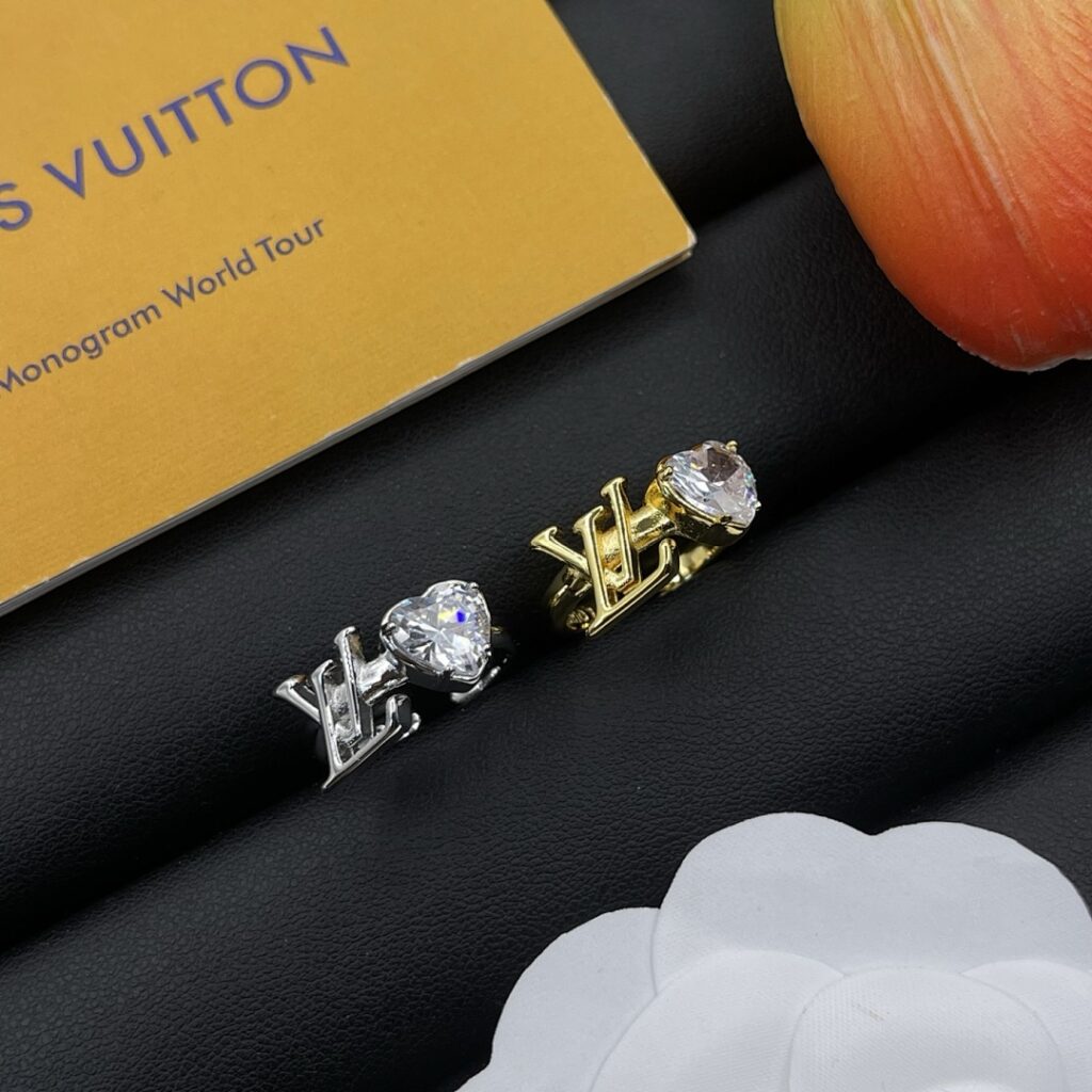 Louis Vuitton Jewelry Style 35
