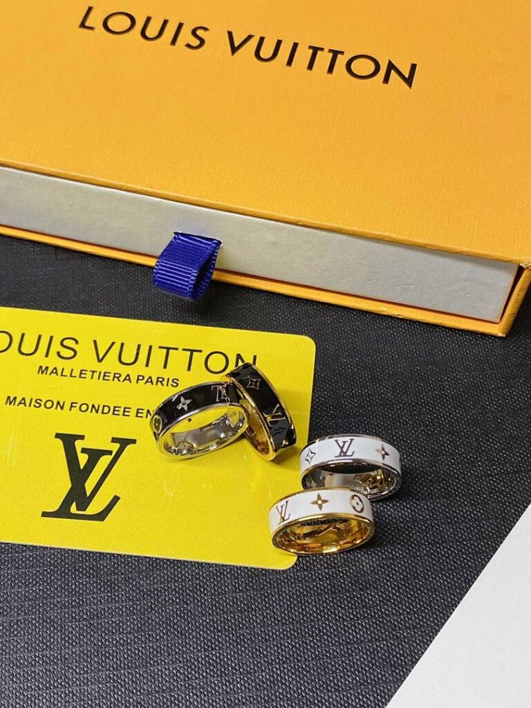 Louis Vuitton Jewelry Style 35 size6789