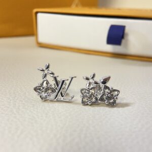 Louis Vuitton Jewelry Style 45