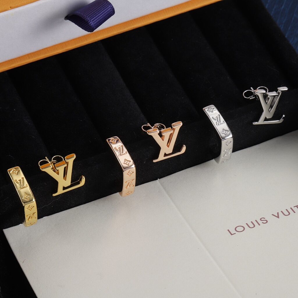 Louis Vuitton Jewelry Style 35