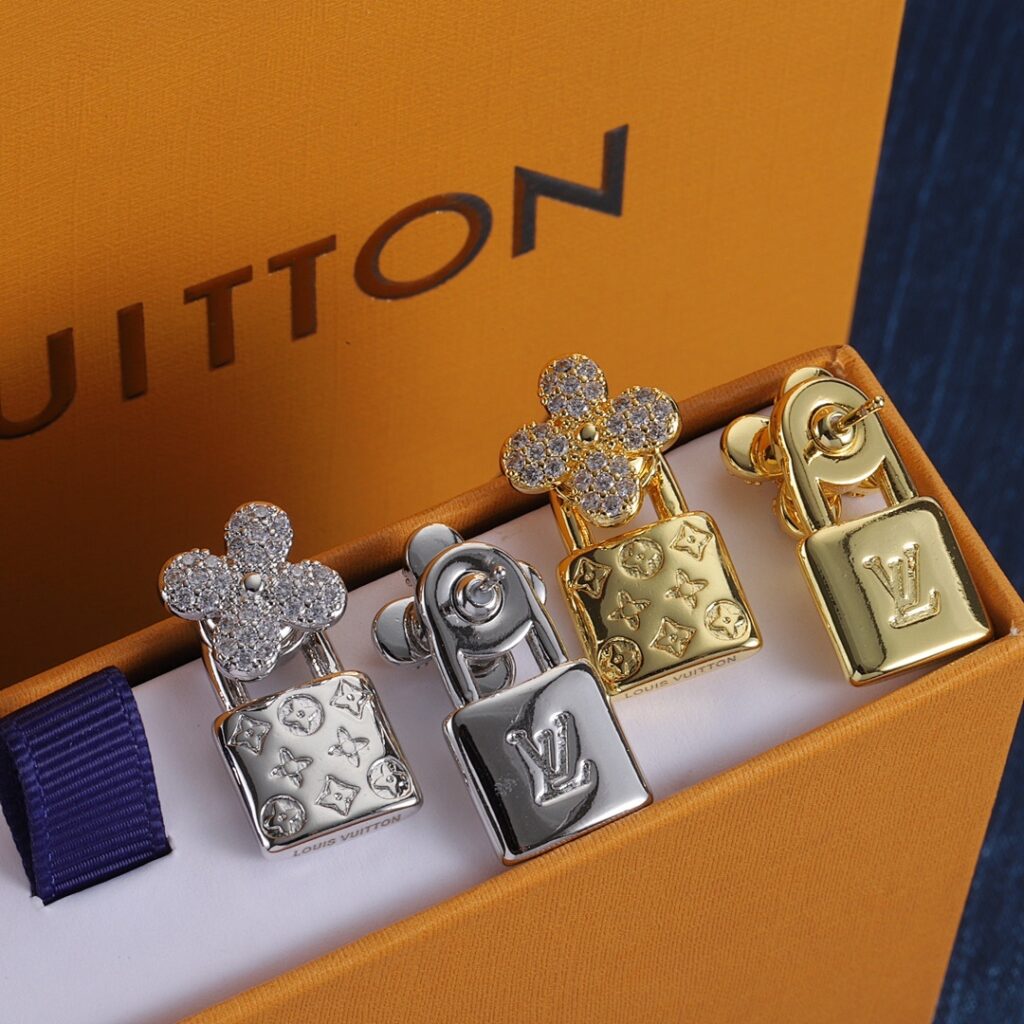 Louis Vuitton Jewelry Style 40