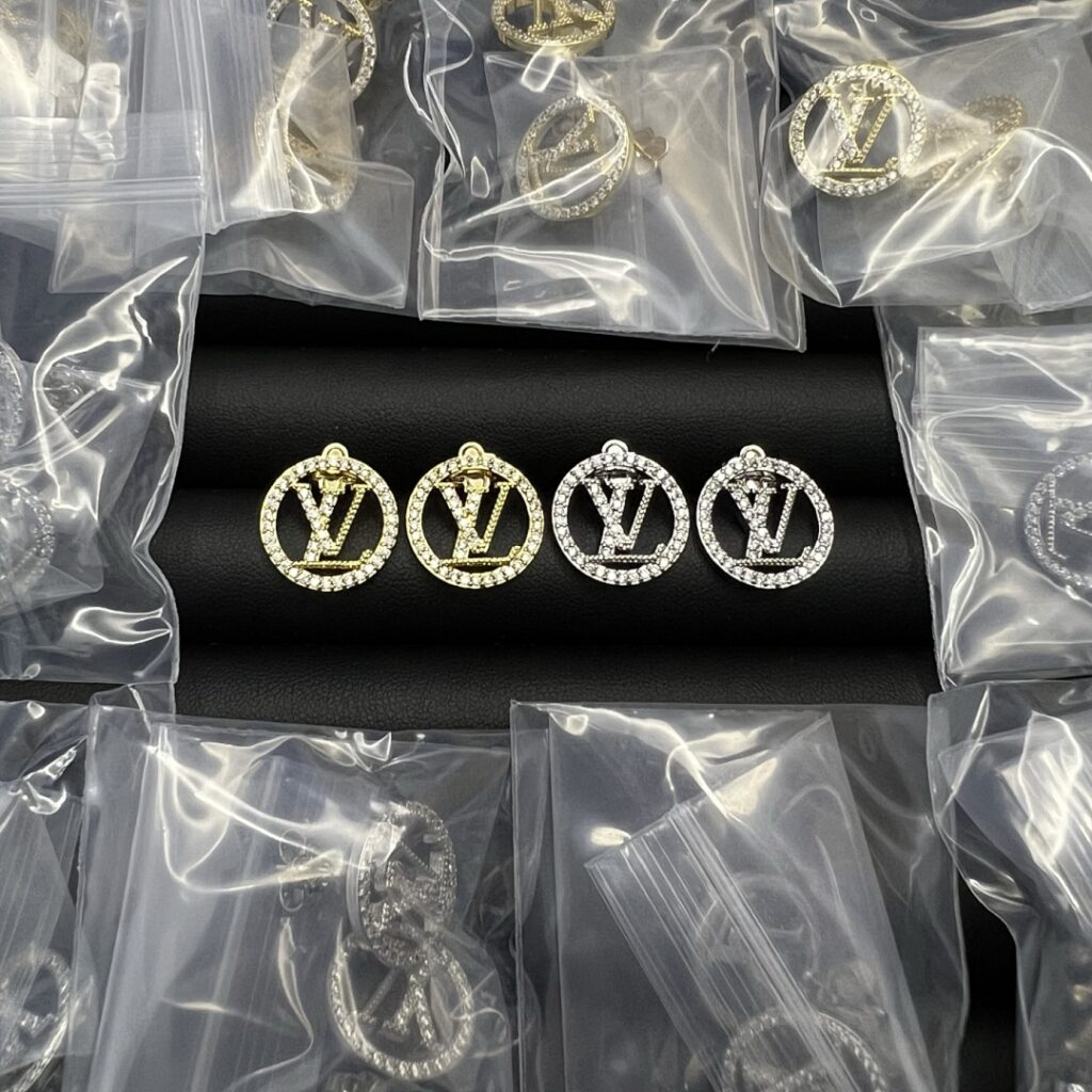 Louis Vuitton Jewelry Style 40