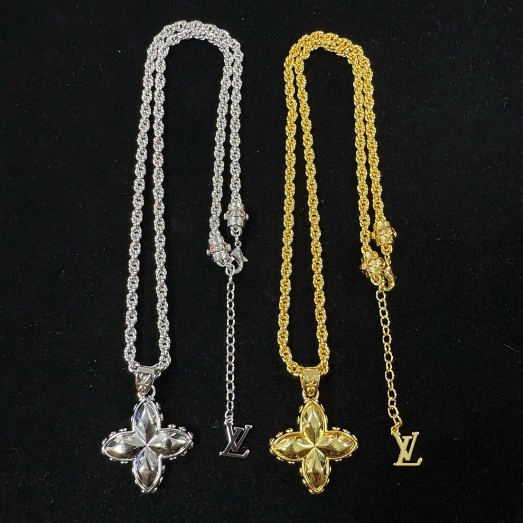 Louis Vuitton Jewelry Style 55
