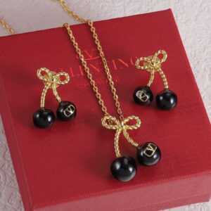 Valentino Necklace Style 45 40
