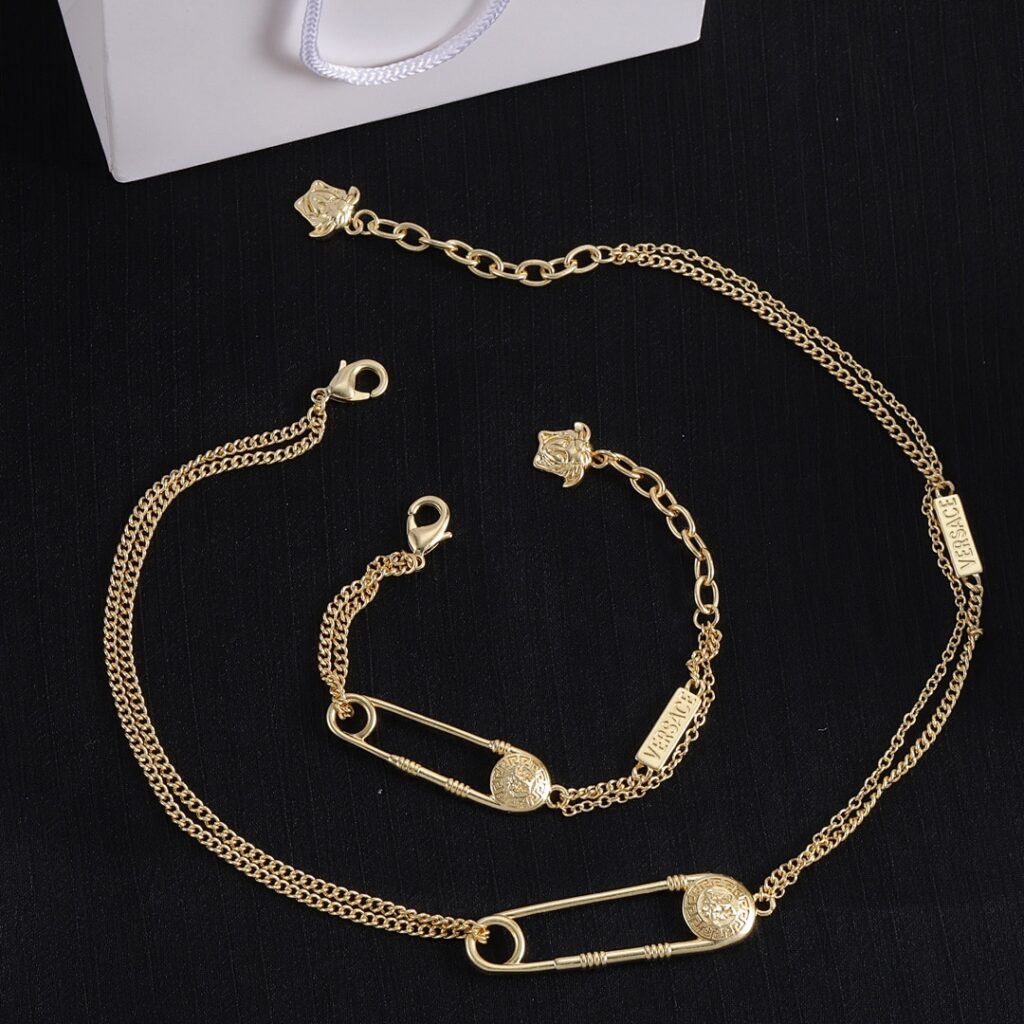 Versace Necklace Style 45 40