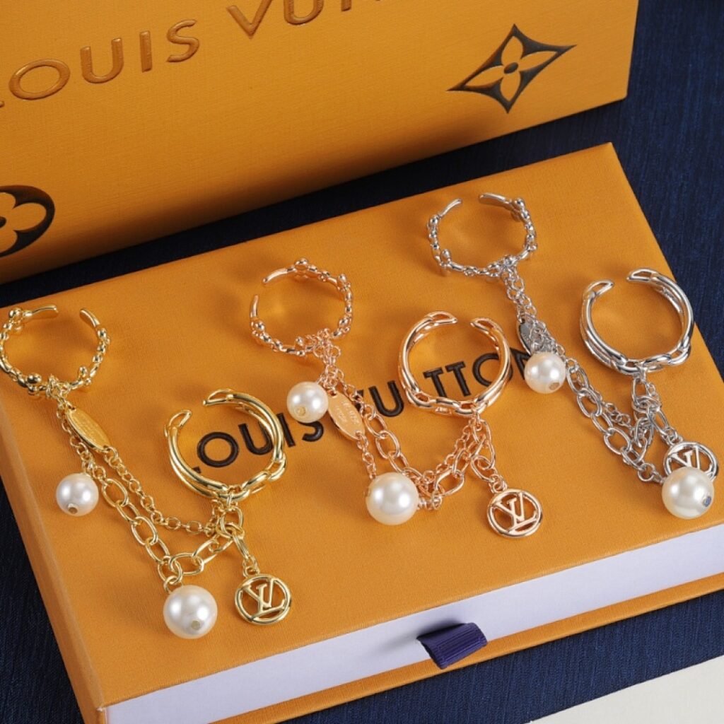 Louis Vuitton Ring Style 45