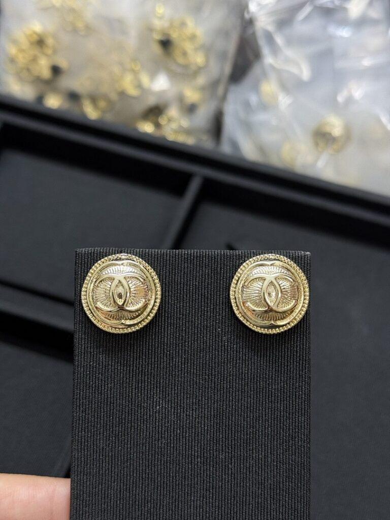 Chanel Jewelry Style 40