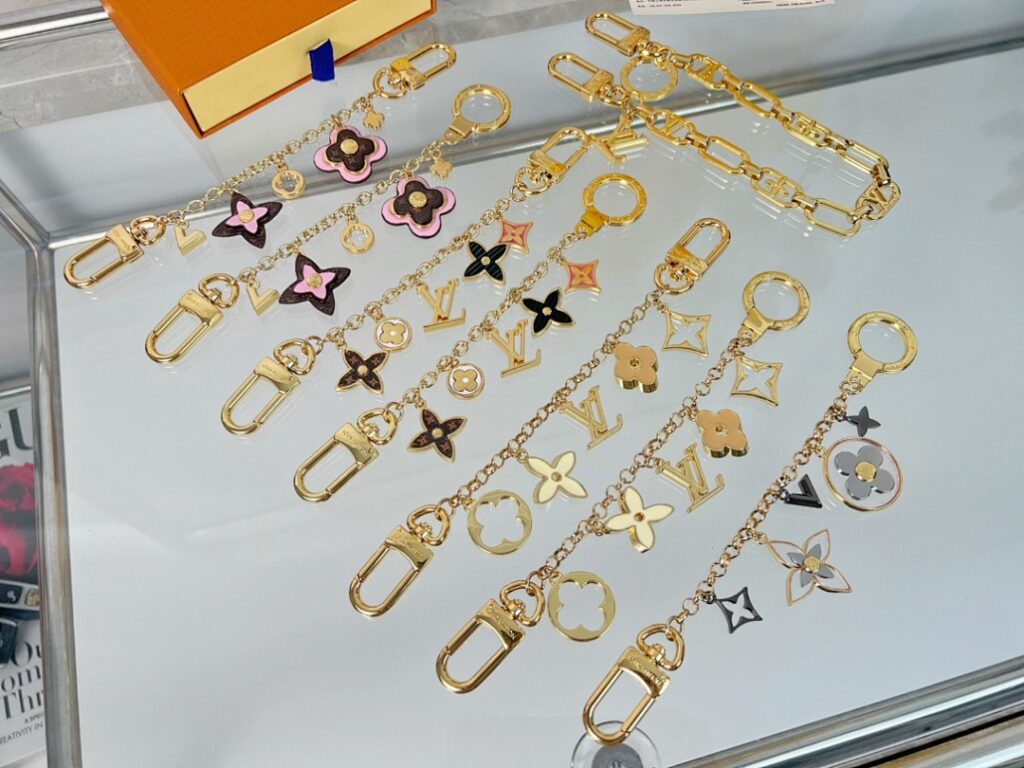 Jewelry Style 60