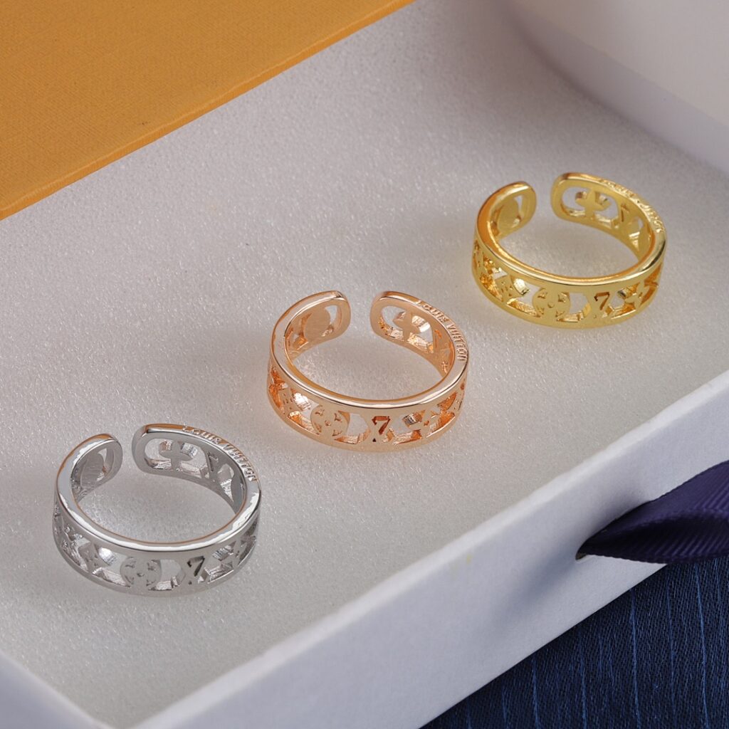 Louis Vuitton Jewelry Style 35