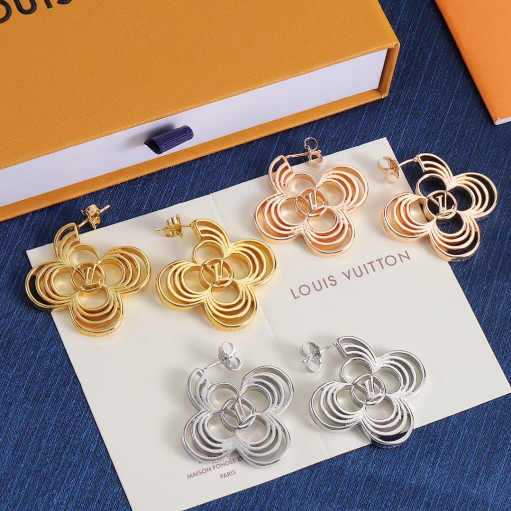 Louis Vuitton Jewelry Style 45
