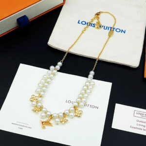 Louis Vuitton Jewelry Style 70