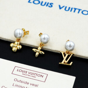 Louis Vuitton Jewelry Style 50