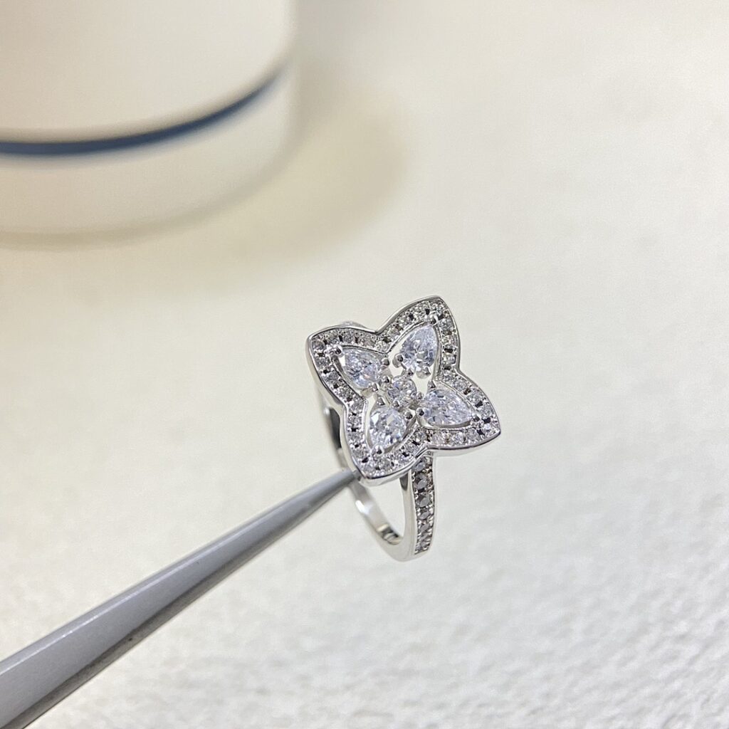Jewelry Style 35