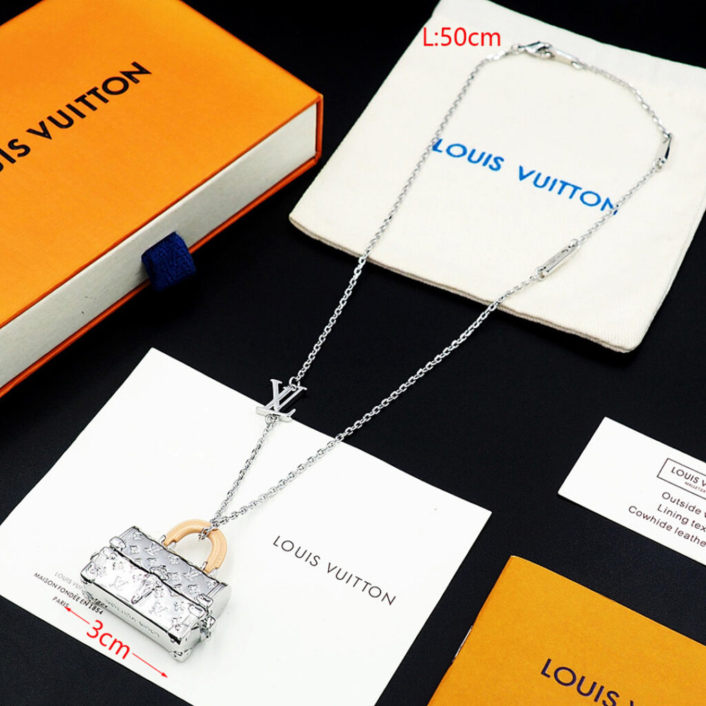 Louis Vuitton Jewelry Style 75