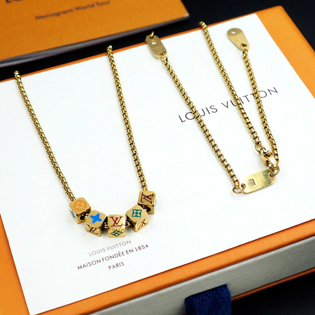 Louis Vuitton Jewelry Style 60