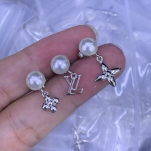 Louis Vuitton Jewelry Style 40