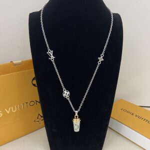 Louis Vuitton Jewelry Style 50