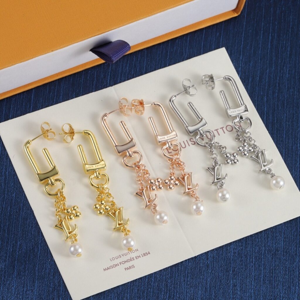 Louis Vuitton Jewelry Style 45