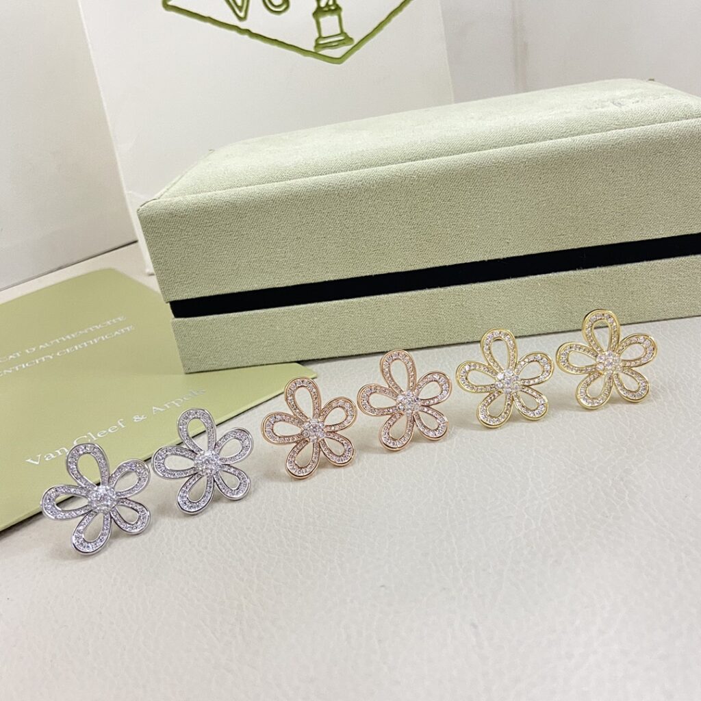 Van Cleef & Arpels Jewelry Style 45