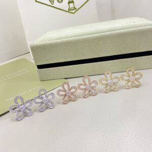 Van Cleef & Arpels Jewelry Style 45